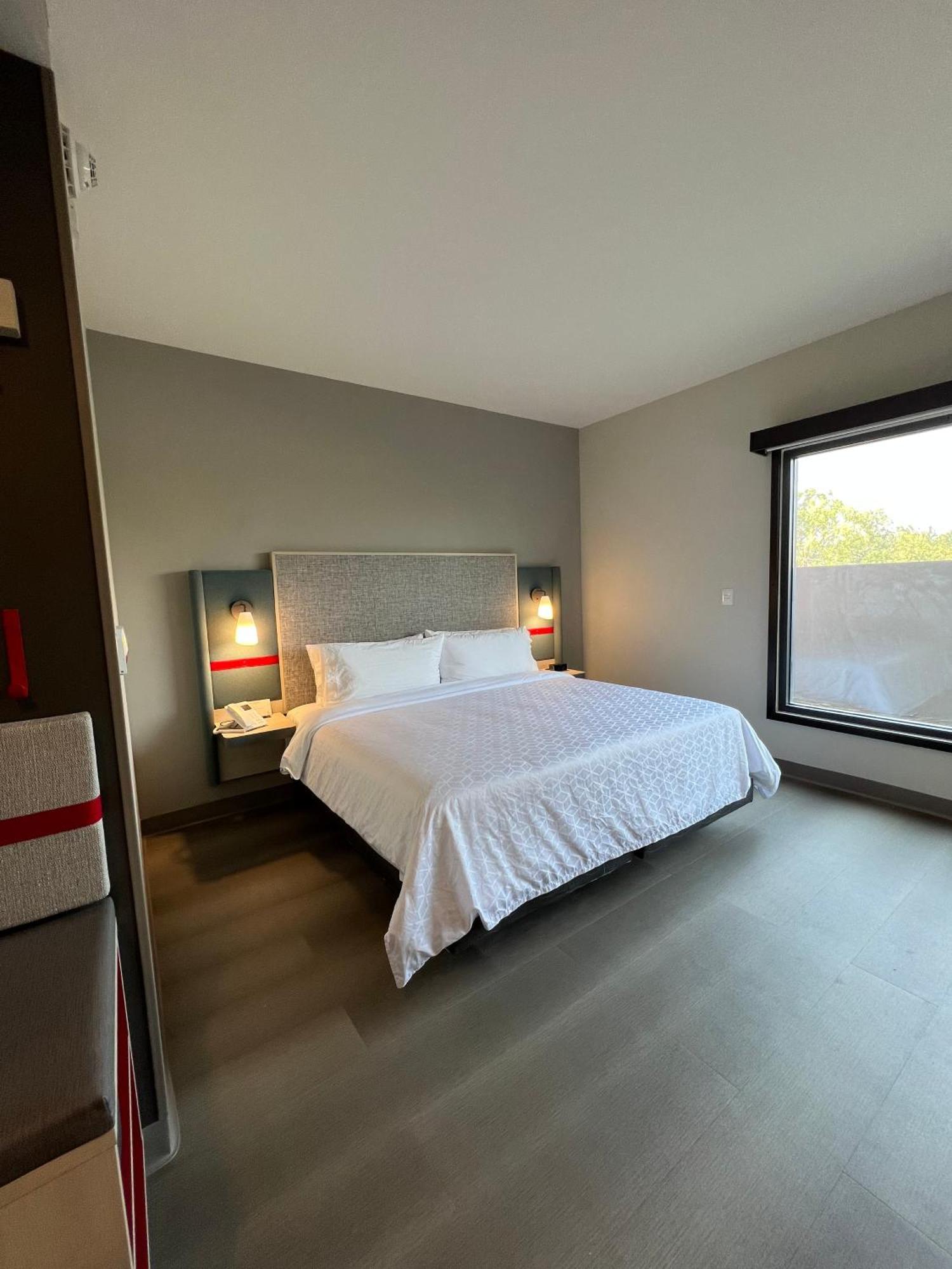 Avid Hotels - Guadalajara Av Vallarta Pte By Ihg Zapopan Eksteriør billede